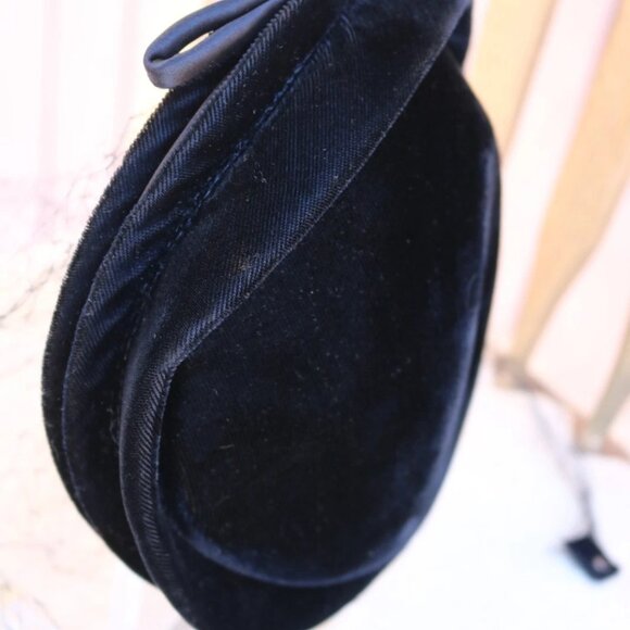Womens 1950 Vintage Style Velvet Beret Hat Chic Cap - Picture 5 of 13